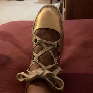 Chuck Taylor Look For the Girls